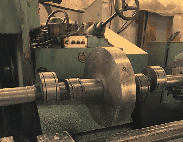 Crankshaft Following Grinding Technology: Principles, Processes, and Applications 1 Traditional crankshaft grinding process diagram