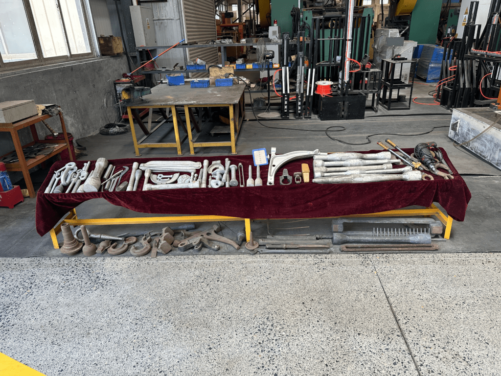 Iran Client Inspects Bucket Tooth Line, Jointly Expands Middle East Market 3 image 41