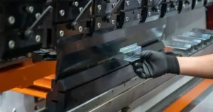 CNC hydraulic press brake deflection compensation crowning the worktable to hold bending accuracy
